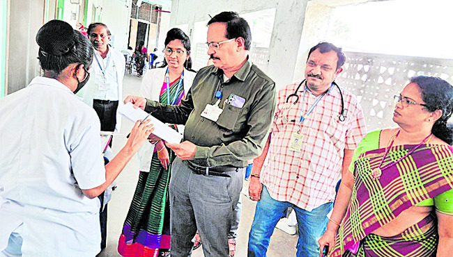 తలుపులు మూసి...స్లిప్పులు తెరిచి..! 2