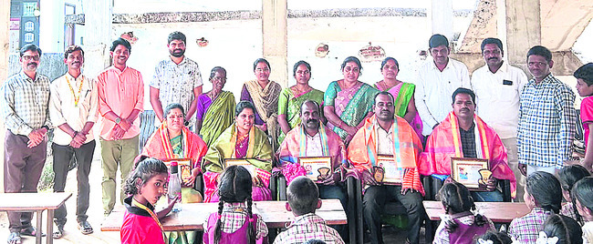 షెడ్డు నిర్మాణానికి స్థల పరిశీలన
1