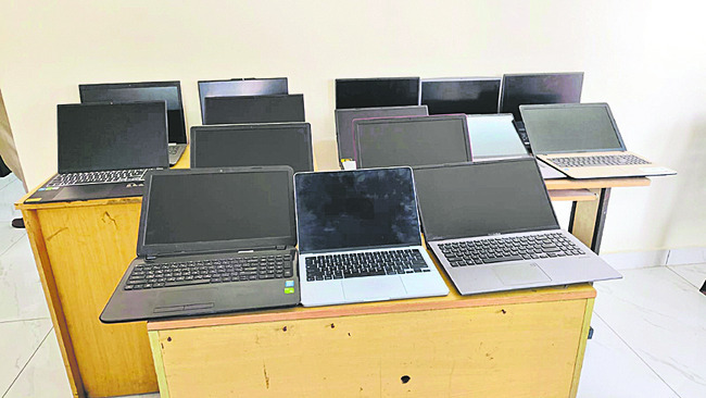 అంతర్రాష్ట్ర లాప్‌ట్యాప్‌ల దొంగ అరెస్ట్‌ 1