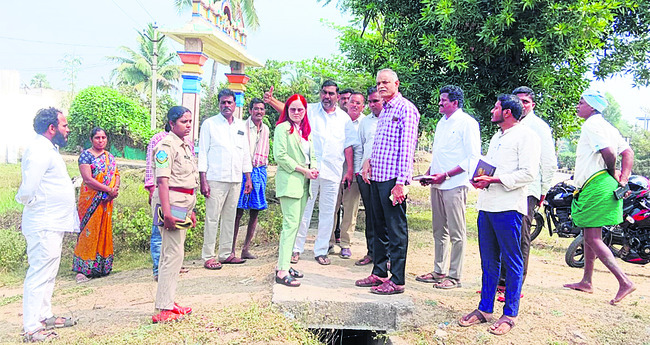 ఎన్నికల నిబంధనలు కచ్చితంగా పాటించాలి1
