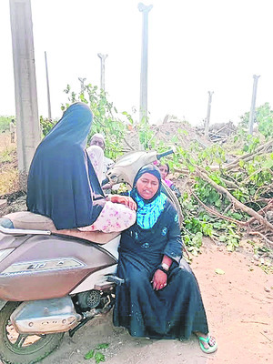 గూడు కూల్చి.. గుండె పగలకొట్టి..!1