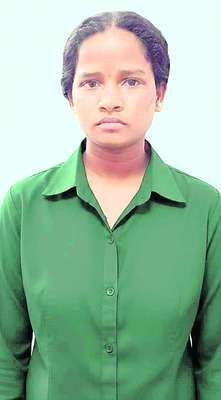 మహిళా మావోయిస్టు లొంగుబాటు 1