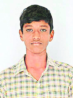 సముద్రంలో ఇద్దరు విద్యార్థుల గల్లంతు 1