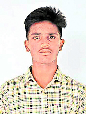 సముద్రంలో ఇద్దరు విద్యార్థుల గల్లంతు 2