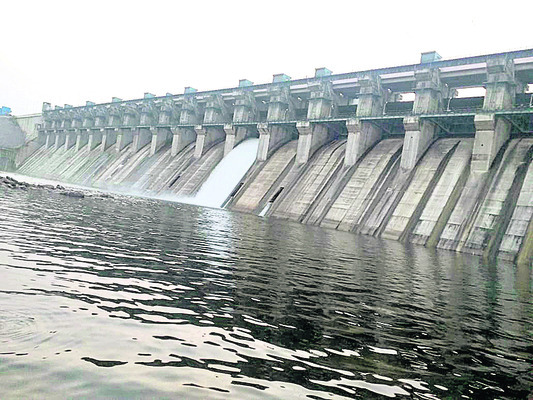 అప్రమత్తంగా ఉండాలి 
1