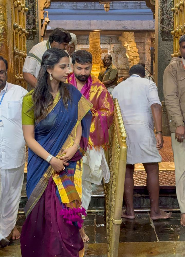 Actress Meenakshi Chaudhary Visited In Tirumala12