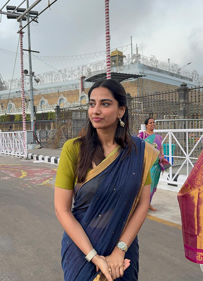 Actress Meenakshi Chaudhary Visited In Tirumala9