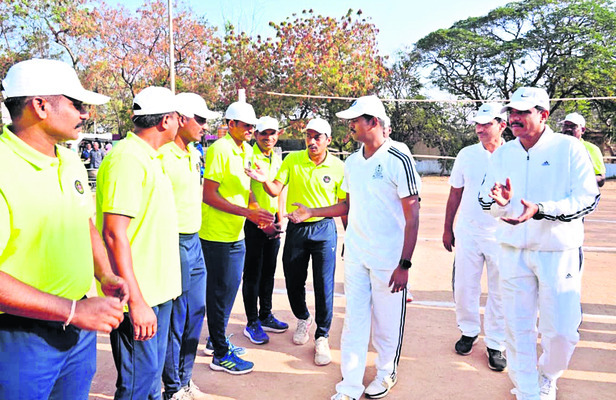 మళ్లీ చిరుత కలకలం 
2