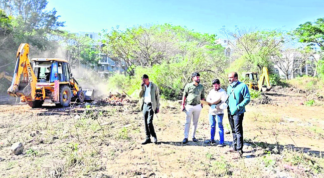 రూ.130 కోట్ల విలువైన స్థలం స్వాధీనం 2