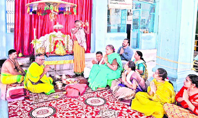 మిర్చికి తెగులు.. రైతుకు దిగులు 2