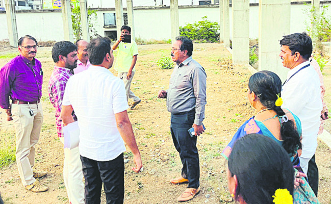 పదేళ్లు దోచుకున్నారు 
1