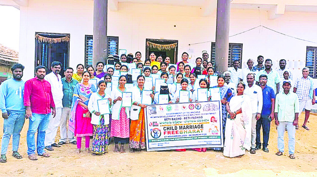 పదేళ్లు దోచుకున్నారు 
2