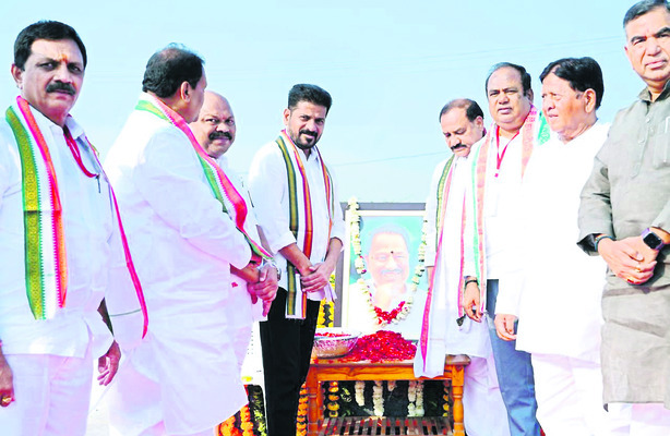 ఔటర్‌ రింగ్‌రోడ్డు నిర్మిస్తాం..3