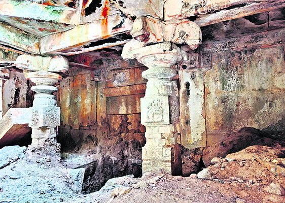 ఆగని గుప్త నిధుల తవ్వకాలు 1