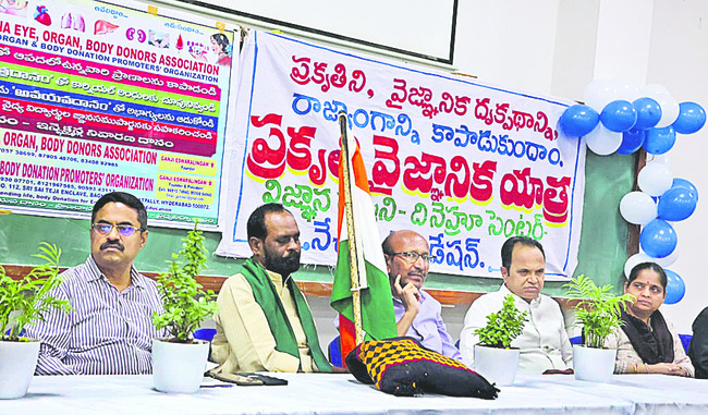 సాగునీటి కోసం రైతుల ధర్నా 3