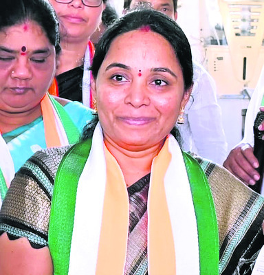 కాంగ్రెస్‌ చైర్‌పర్సన్‌ అభ్యర్థిగా మొరిశెట్టి నివేదితలక1