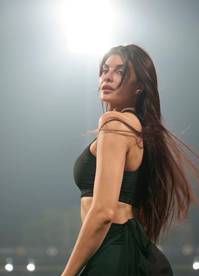 Bollywood Actress Jacqueline Fernandez HD Photos14