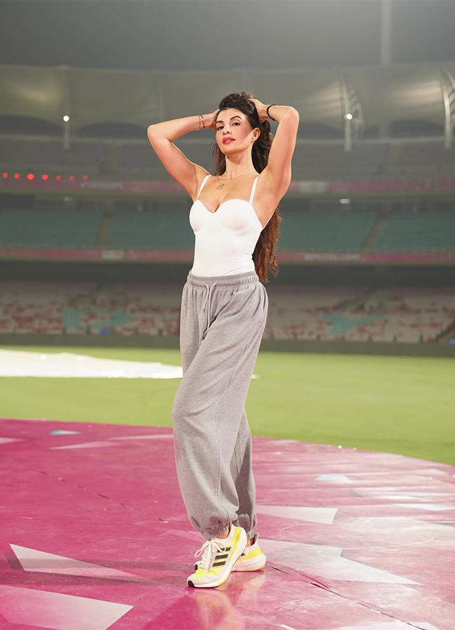 Bollywood Actress Jacqueline Fernandez HD Photos8