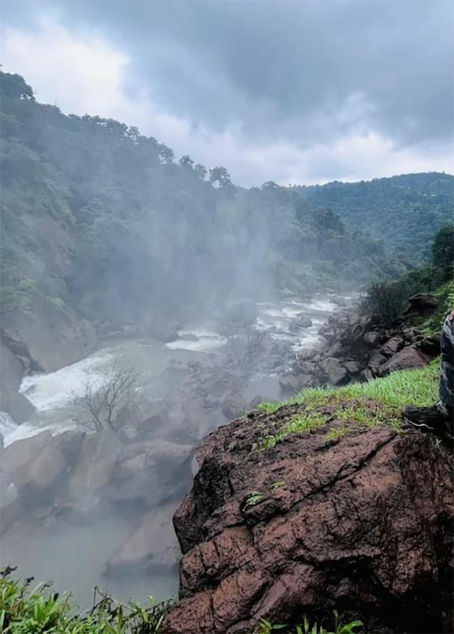 Tarabu Waterfalls Andhra Pradesh HD Photos16