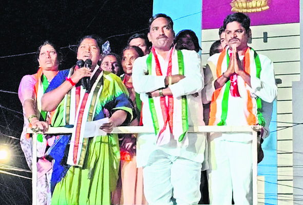 మహిళలకు రేవంత్‌ సర్కార్‌ పెద్దపీట1