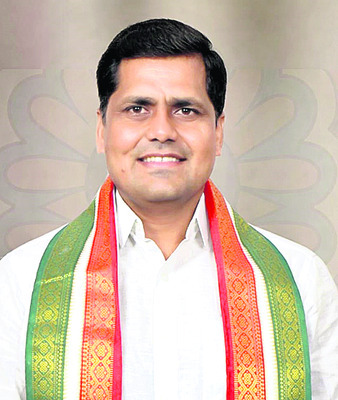 బల్దియా పోరు.. ఎంపీ జోరు
2