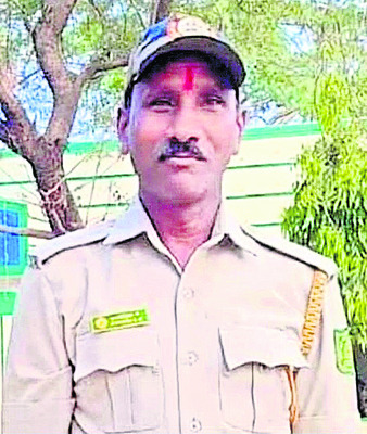 అటవీ శాఖ ఉద్యోగి ఆత్మహత్య 4