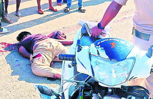 మృత్యురూపమైన లారీ 1