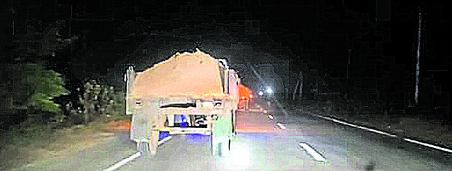 పచ్చ నేతల పైసా వసూల్‌! 1