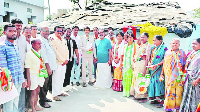 ఆదరించండి.. అభివృద్ధి చేస్తాం 2