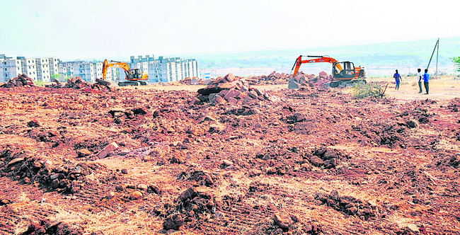 టీడీపీ నేతల కనుసన్నల్లో మట్టి మాఫియా1