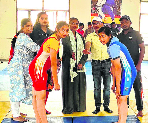 సేవలు మెరుగుపరచాలి
2