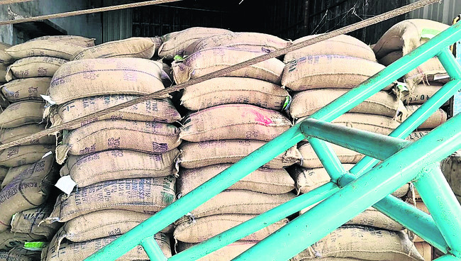 రీసైక్లింగ్‌ చేసి అధిక ధరలకు విక్రయాలు 1