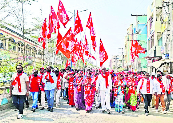 రైతులు ఏఈఓలను సంప్రదించాలి2