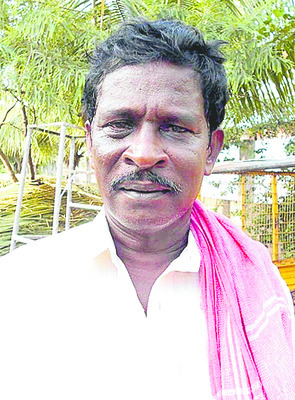 వ్యాపారులు  చెప్పిందే ధర 
1