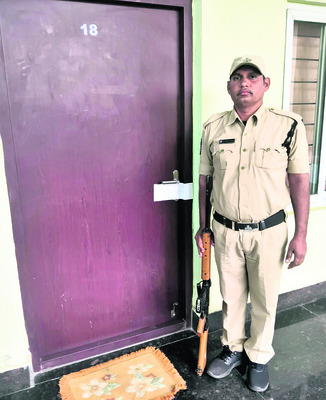 ● బ్యాలెట్‌ పేపర్లు వచ్చేశాయ్‌.. 
1