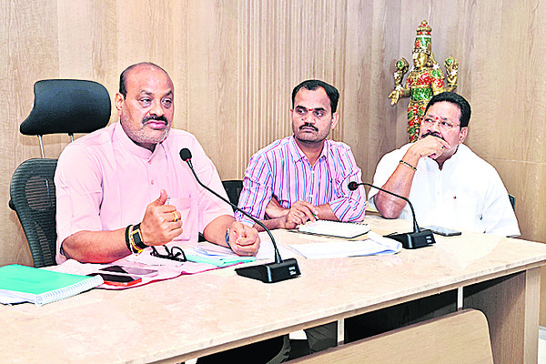 ఆమె నేత్రాలు సజీవం   1