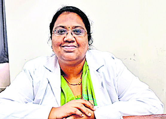 కోళ్ల వ్యర్థాలతో కొందరు చేస్తున్న అక్రమ వ్యాపారం ప్రజల 2