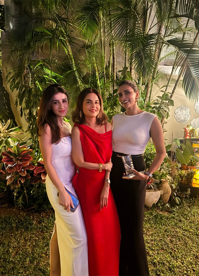 Actress Anshu and Anjala Zaveri Friend Birthday Celebration 16