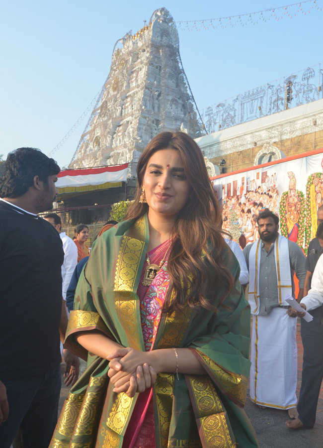 Actress Nidhhi Agerwal Visits Tirumala Tirupati9