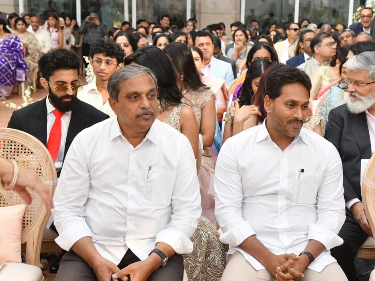 Tamil Actor Vijay meets YSRCP Chief YS Jagan9