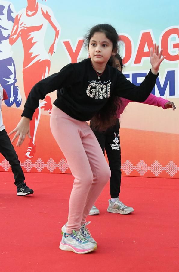 Yadagirigutta Temple Run 2026 in Sakshi New14