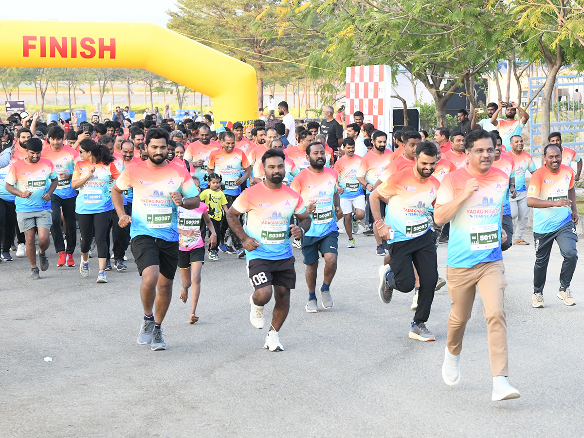 Yadagirigutta Temple Run 2026 in Sakshi New30
