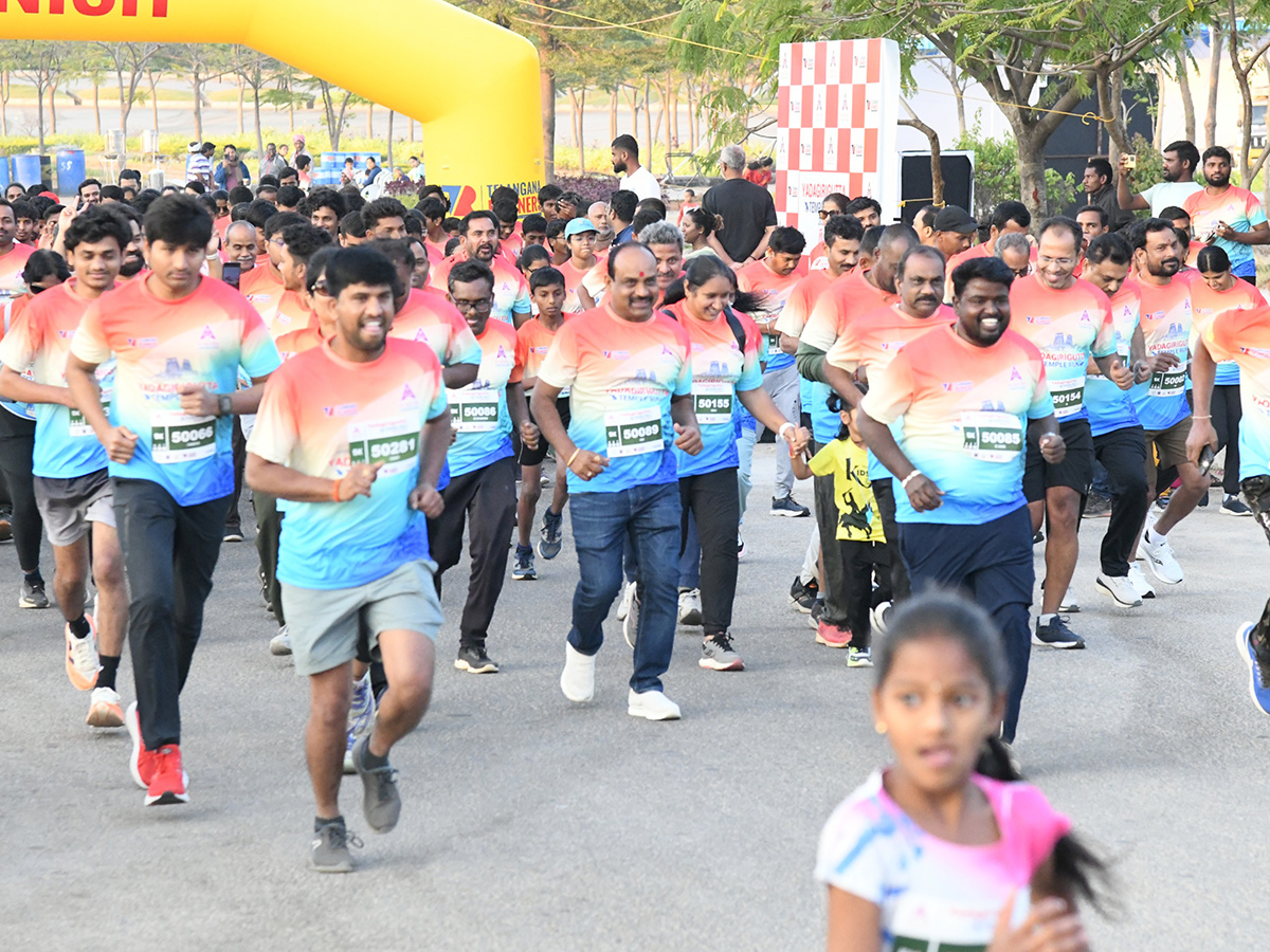 Yadagirigutta Temple Run 2026 in Sakshi New33