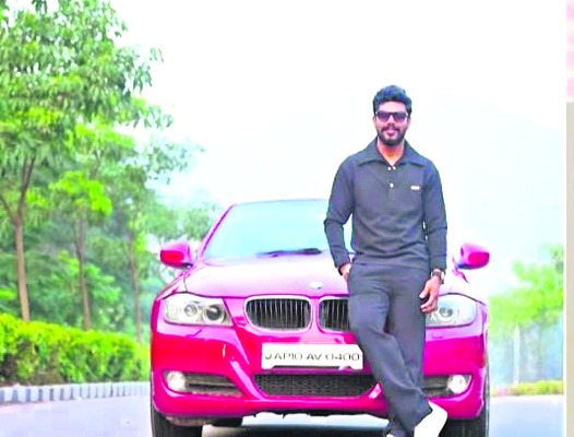 కిలాడీ టెక్కీ.. పోలీసులకు చిక్కి.. 1