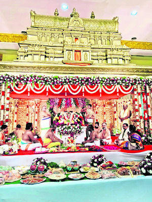 గోదావరికి ఘనంగా నదీ హారతి1