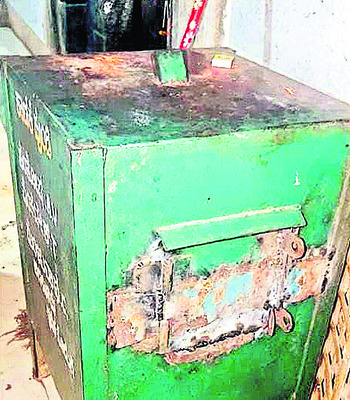 హుండీ చోరీ 4