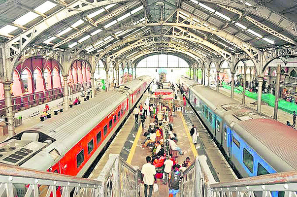 Egmore Railway Station1