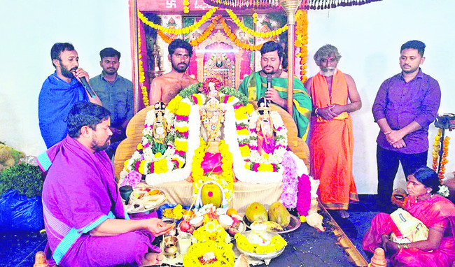 వైభవంగా కదిరప్ప స్వామి రథోత్సవం 1