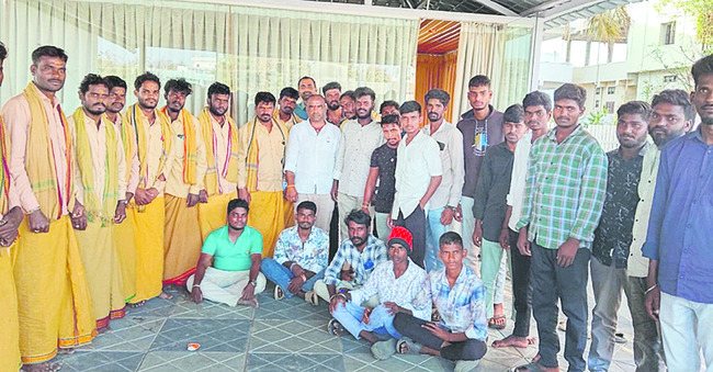 ‘గుర్తు’ంచుకొని.. ఓటు వేయమని 2