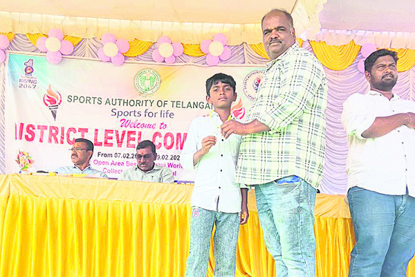 కాంగ్రెస్‌తోనే అభివృద్ధి
3